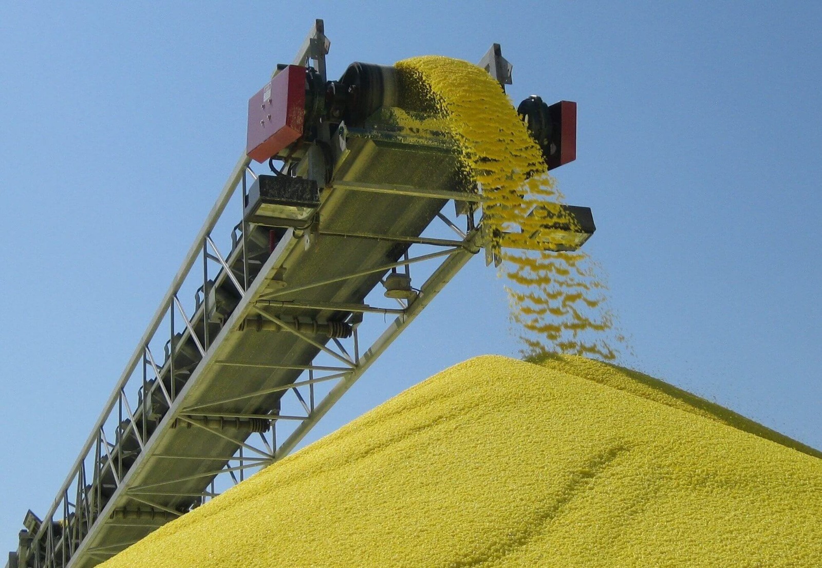 Granular sulphur for international bulk commodity supply
